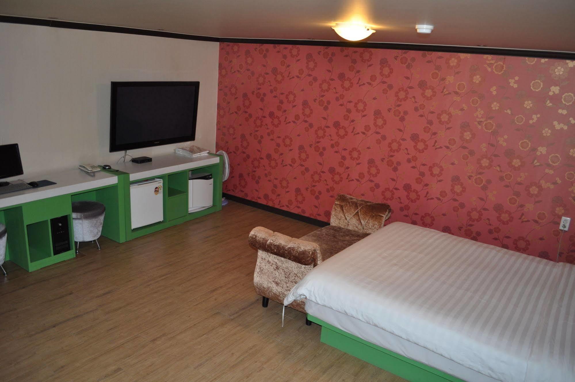 Goodstay Woosin Hotel Jeonju Dış mekan fotoğraf