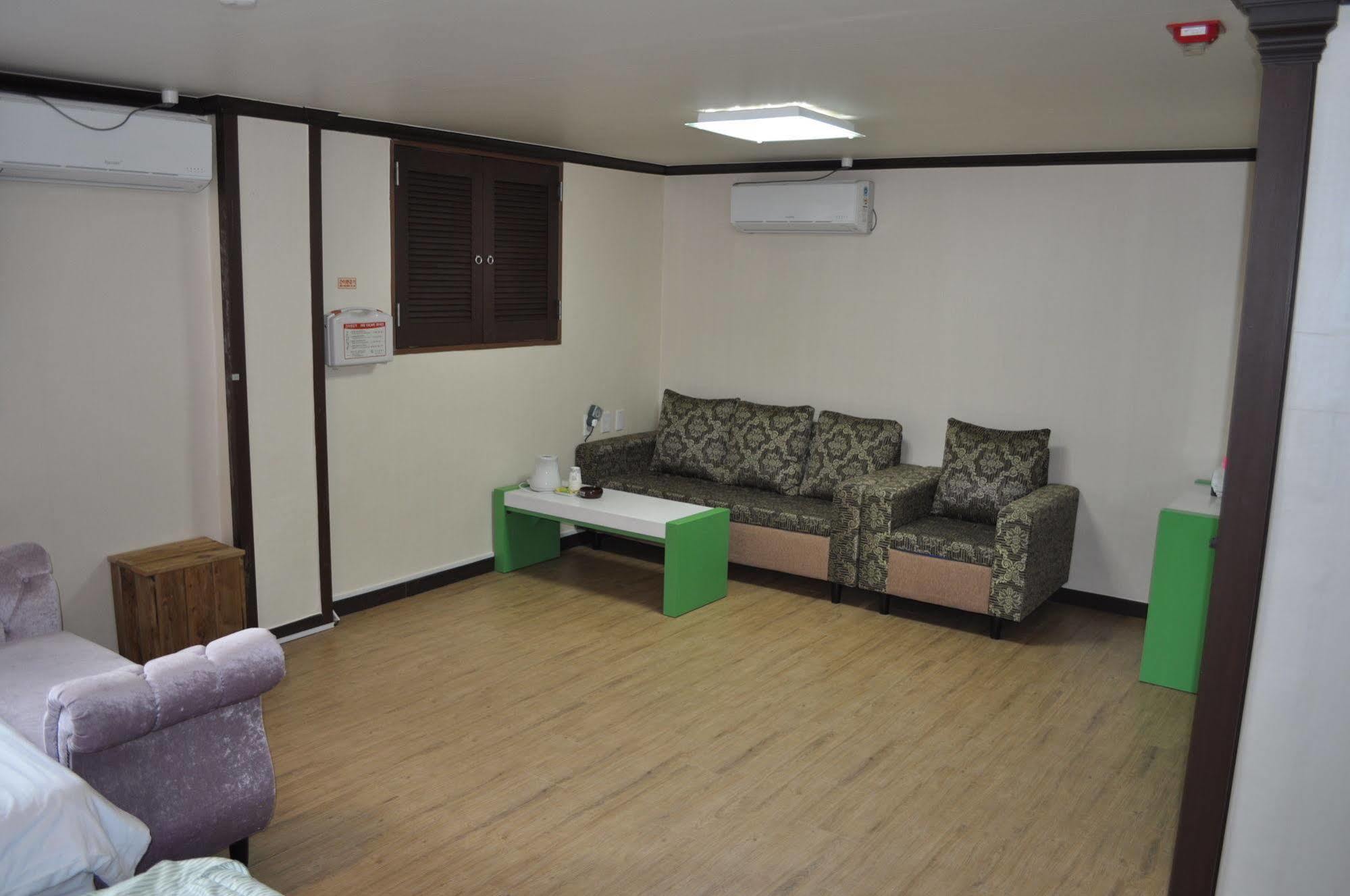 Goodstay Woosin Hotel Jeonju Dış mekan fotoğraf